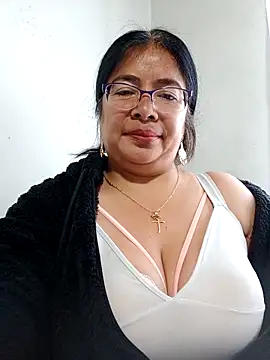   valentina18 online show from 02/20/25, 01:08