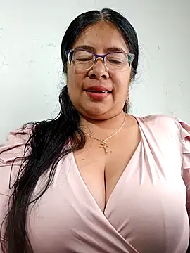   valentina18 online show from 02/23/25, 01:21