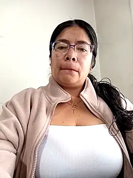   valentina18 online show from 11/06/25, 01:34