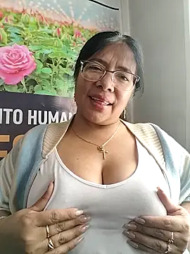   valentina18 online show from 04/30/26, 08:57