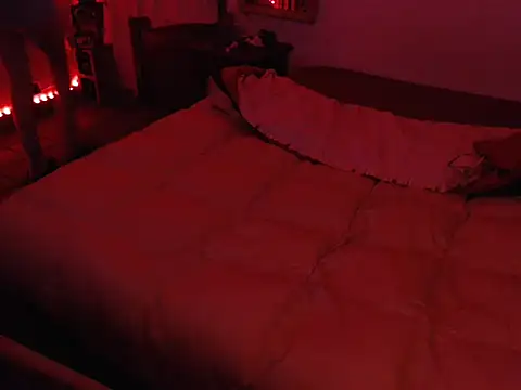 Snapshot of deftoolceles chatting on 10/31/25, 05:41 deftoolceles online show from 10/31/25, 05:41