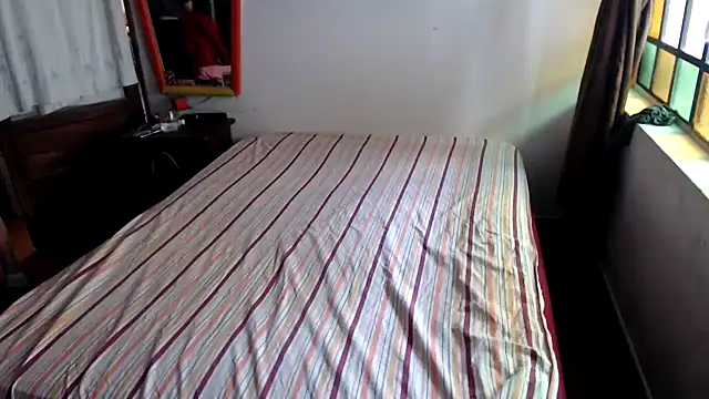 Snapshot of deftoolceles chatting on 11/21/25, 02:16 deftoolceles online show from 11/21/25, 02:16