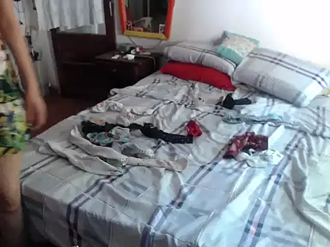 Snapshot of deftoolceles chatting on 12/03/25, 02:26 deftoolceles online show from 12/03/25, 02:26