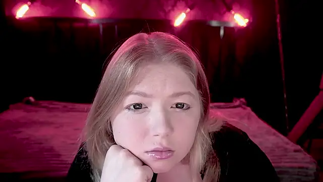 Tinker Belll online show from 10/19/25, 07:14