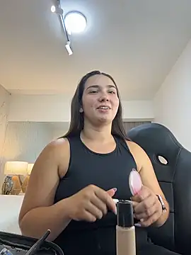 Snapshot of ava_blue chatting on 11/25/25, 07:47 ava blue online show from 11/25/25, 07:47