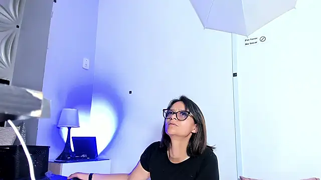 beauti wild25 online show from 06/26/26, 07:29