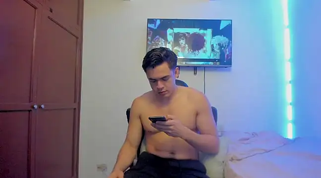 Lucian Gomez  online show from 03/15/25, 02:55