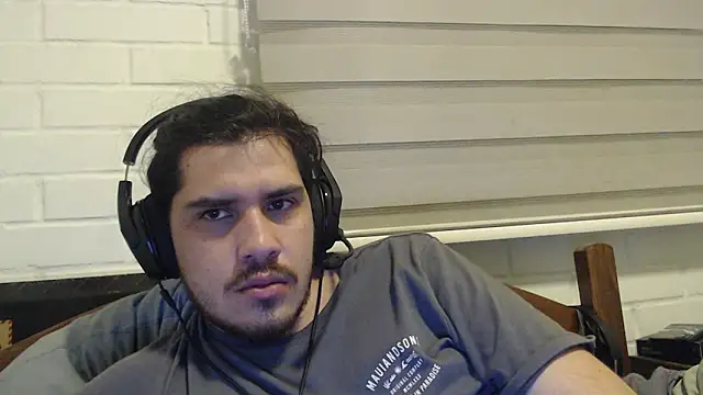 hung weeb online show from 10/13/25, 01:16