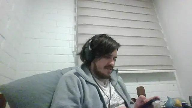 hung weeb online show from 05/26/26, 03:57