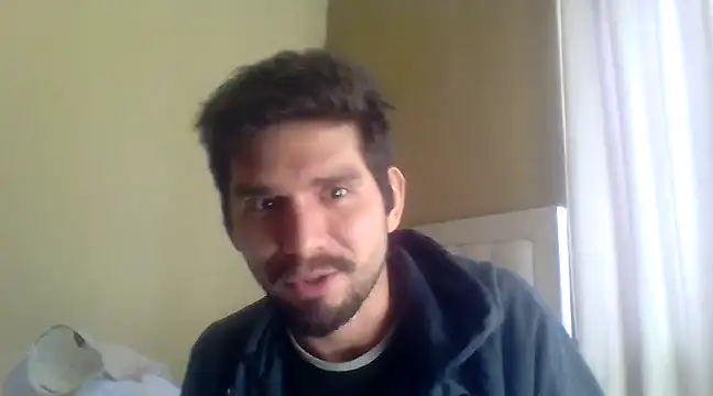 Snapshot of Tomthelong chatting on 02/06/25, 10:43 Tomthelong online show from 02/06/25, 10:43