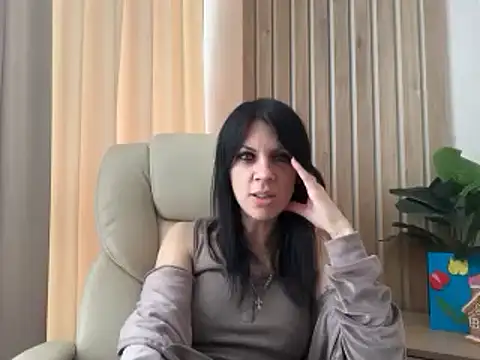 InjaAtHome online show from 04/28/26, 06:18