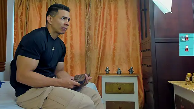 Snapshot of ChoreyTaiylor chatting on 12/04/25, 01:42 ChoreyTaiylor online show from 12/04/25, 01:42