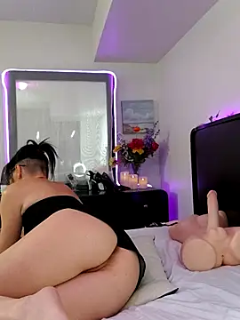 Snapshot of City_Kat chatting on 10/16/25, 02:56 City Kat online show from 10/16/25, 02:56