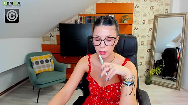 EmillyTaylor online show from 12/05/24, 10:33