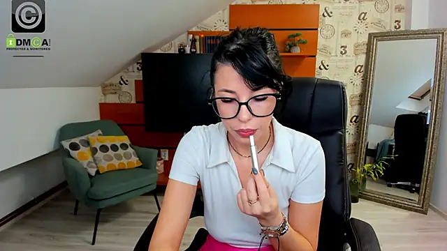 EmillyTaylor online show from 12/14/24, 04:34