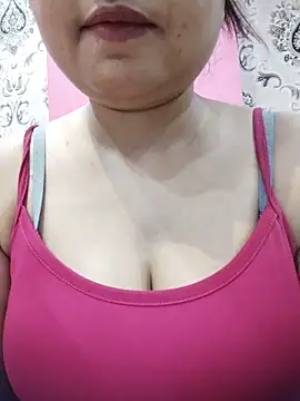 Snapshot of soniya_cute chatting on 05/14/26, 06:47 soniya cute online show from 05/14/26, 06:47