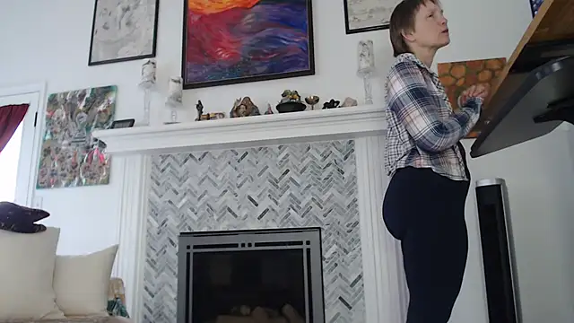 AuroraWillows online show from 01/25/25, 08:21