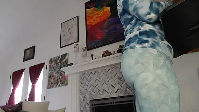 AuroraWillows online show from 02/15/25, 04:45