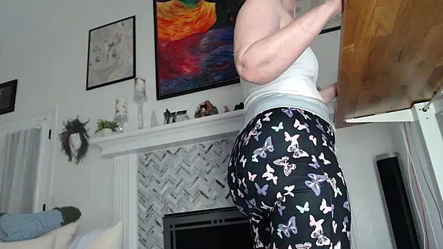 Snapshot of AuroraWillows chatting on 10/13/25, 10:59 AuroraWillows online show from 10/13/25, 10:59