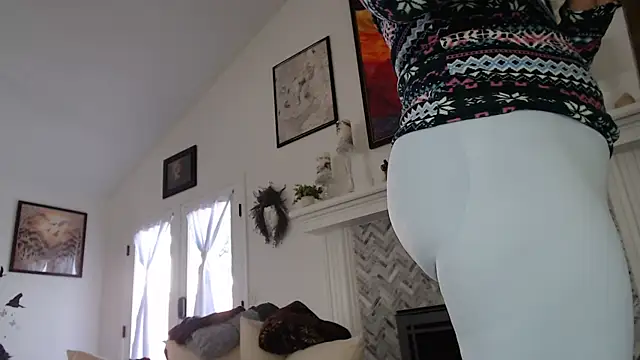 Snapshot of AuroraWillows chatting on 11/01/25, 04:42 AuroraWillows online show from 11/01/25, 04:42