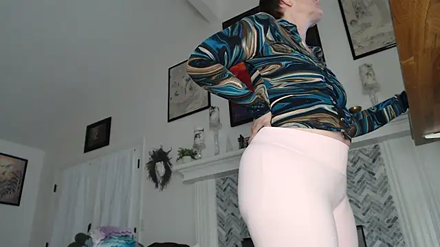 Snapshot of AuroraWillows chatting on 11/30/25, 11:14 AuroraWillows online show from 11/30/25, 11:14