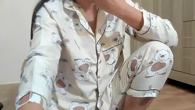 Snapshot of Beauty_Asian_Tina chatting on 01/22/25, 12:49 Beauty Asian Tina online show from 01/22/25, 12:49