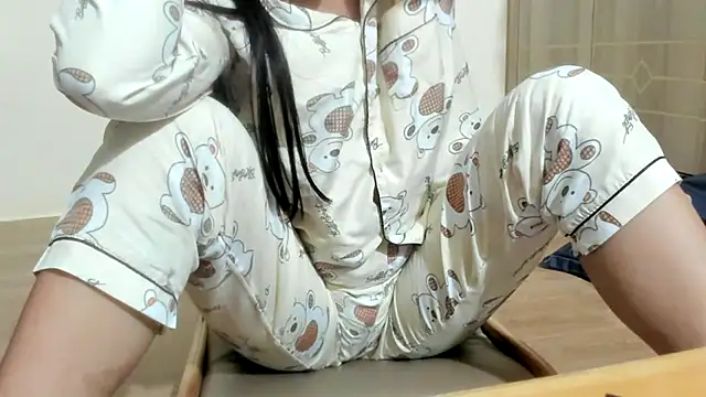 Snapshot of Beauty_Asian_Tina chatting on 02/07/25, 08:01 Beauty Asian Tina online show from 02/07/25, 08:01
