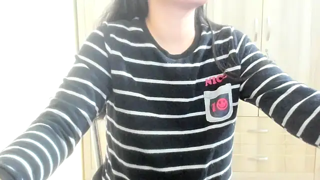 Snapshot of Beauty_Asian_Tina chatting on 03/11/25, 07:48 Beauty Asian Tina online show from 03/11/25, 07:48
