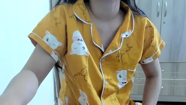 Snapshot of Beauty_Asian_Tina chatting on 03/12/25, 11:33 Beauty Asian Tina online show from 03/12/25, 11:33