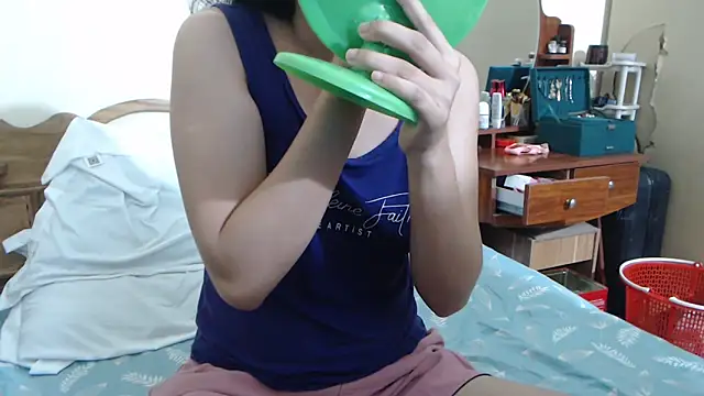 Snapshot of Beauty_Asian_Tina chatting on 09/20/25, 08:04 Beauty Asian Tina online show from 09/20/25, 08:04