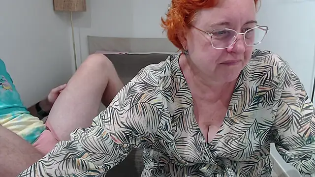 Snapshot of JoannaAndNeighbour chatting on 09/20/25, 06:58 JoannaAndNeighbour online show from 09/20/25, 06:58