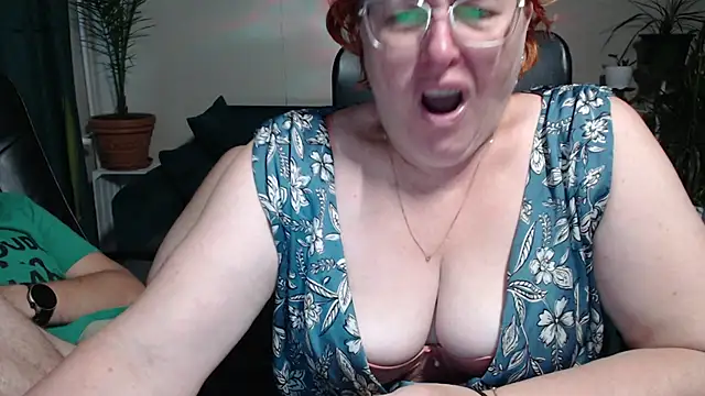 JoannaAndNeighbour online show from 10/11/25, 08:35