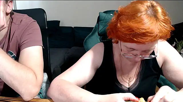 Snapshot of JoannaAndNeighbour chatting on 02/20/26, 10:38 JoannaAndNeighbour online show from 02/20/26, 10:38