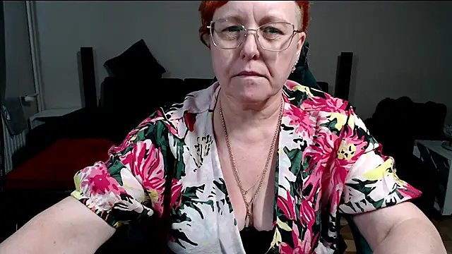 Snapshot of JoannaAndNeighbour chatting on 02/24/26, 12:58 JoannaAndNeighbour online show from 02/24/26, 12:58