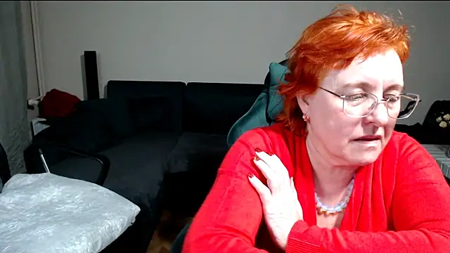 Snapshot of JoannaAndNeighbour chatting on 03/02/26, 07:21 JoannaAndNeighbour online show from 03/02/26, 07:21