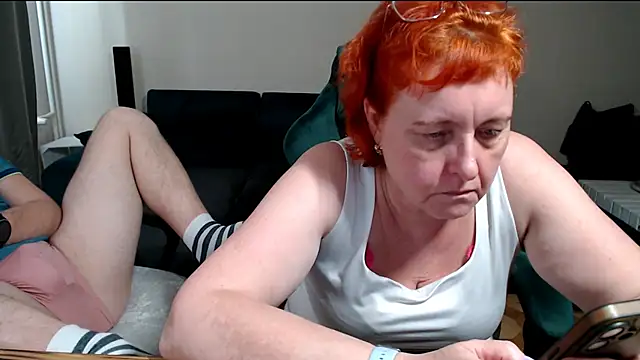 Snapshot of JoannaAndNeighbour chatting on 03/03/26, 12:33 JoannaAndNeighbour online show from 03/03/26, 12:33