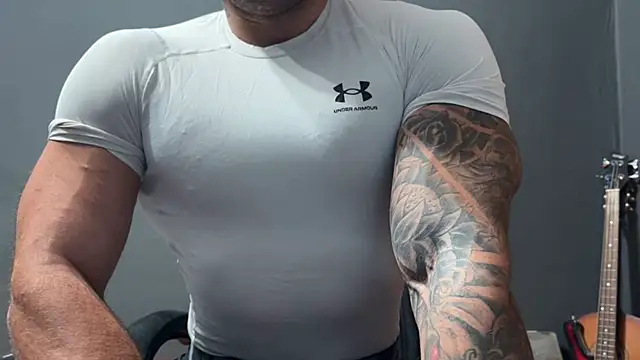 Snapshot of Mr_YourGod chatting on 10/27/25, 07:01 Mr YourGod online show from 10/27/25, 07:01