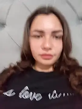 HannahMeid online show from 09/17/25, 09:33