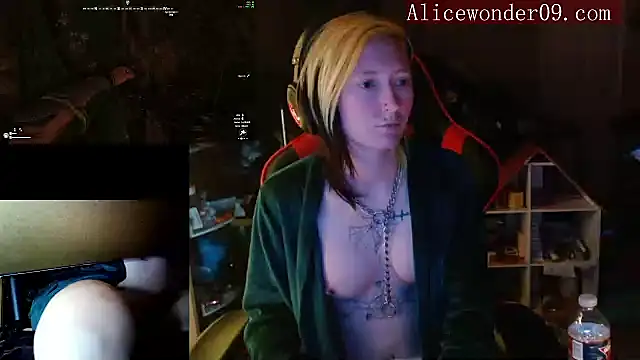 Snapshot of alicewonder09 chatting on 12/06/24, 08:59 alicewonder09 online show from 12/06/24, 08:59