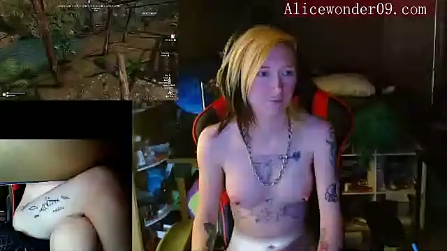 Snapshot of alicewonder09 chatting on 12/10/24, 07:16 alicewonder09 online show from 12/10/24, 07:16