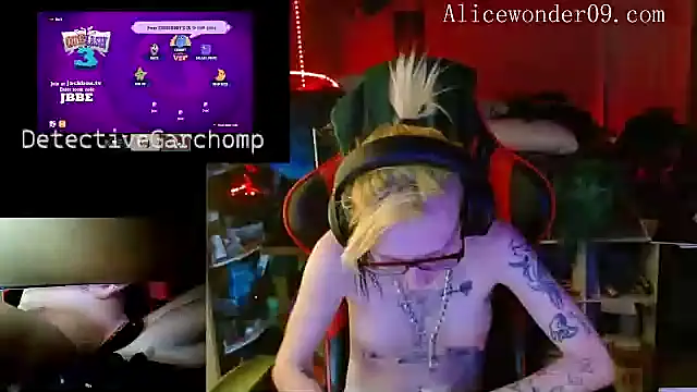 Snapshot of alicewonder09 chatting on 12/11/24, 07:53 alicewonder09 online show from 12/11/24, 07:53