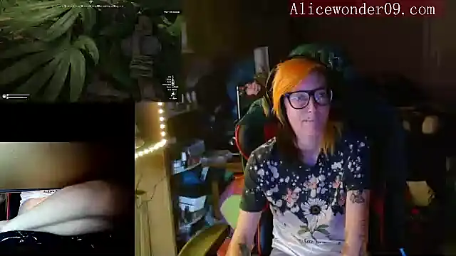 Snapshot of alicewonder09 chatting on 12/17/24, 05:40 alicewonder09 online show from 12/17/24, 05:40