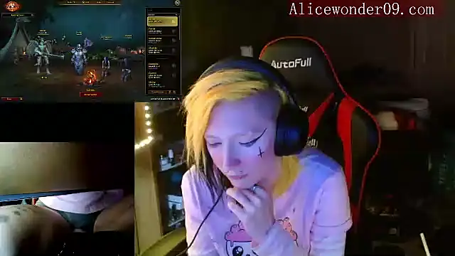 Snapshot of alicewonder09 chatting on 12/22/24, 04:06 alicewonder09 online show from 12/22/24, 04:06
