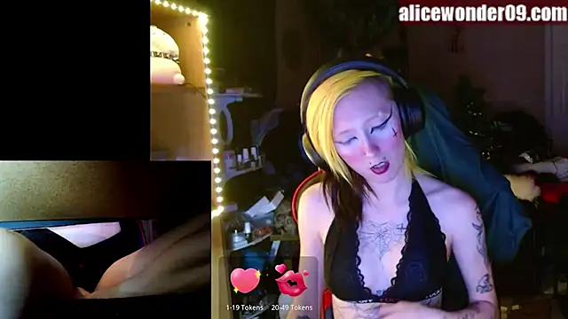 Snapshot of alicewonder09 chatting on 12/24/24, 06:55 alicewonder09 online show from 12/24/24, 06:55