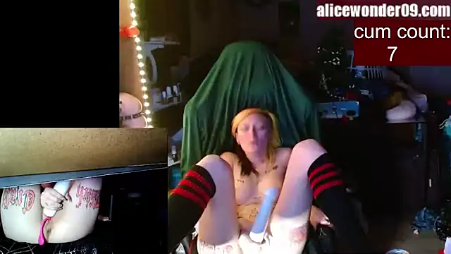 Snapshot of alicewonder09 chatting on 12/26/24, 11:54 alicewonder09 online show from 12/26/24, 11:54