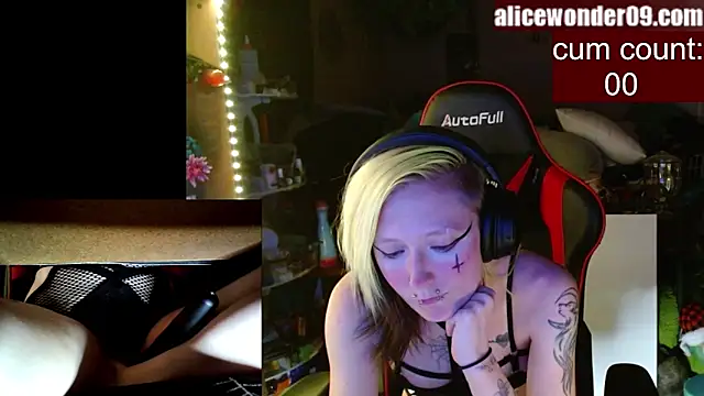 Snapshot of alicewonder09 chatting on 01/29/25, 04:36 alicewonder09 online show from 01/29/25, 04:36