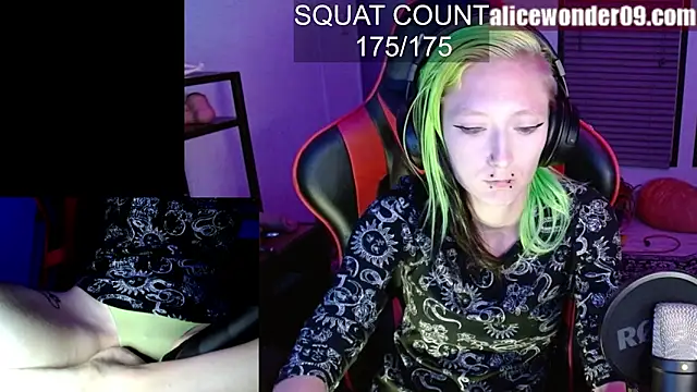 Snapshot of alicewonder09 chatting on 09/24/25, 05:44 alicewonder09 online show from 09/24/25, 05:44