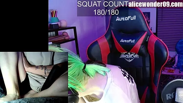 Snapshot of alicewonder09 chatting on 09/28/25, 09:03 alicewonder09 online show from 09/28/25, 09:03