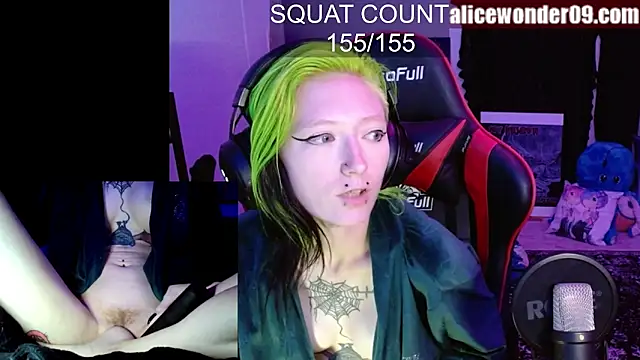 Snapshot of alicewonder09 chatting on 10/21/25, 05:52 alicewonder09 online show from 10/21/25, 05:52