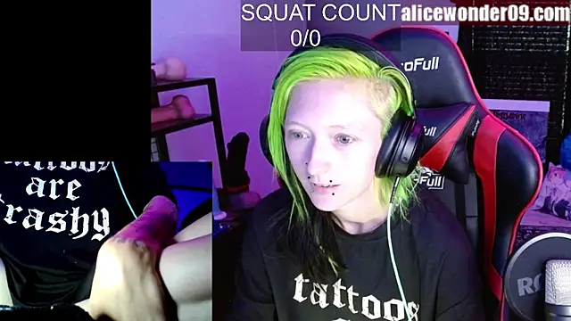 Snapshot of alicewonder09 chatting on 10/22/25, 12:38 alicewonder09 online show from 10/22/25, 12:38